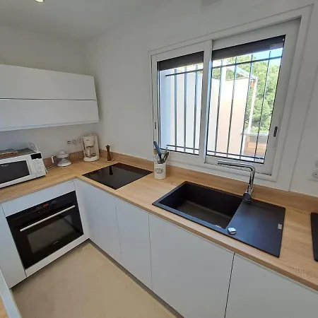 Studio Confort - 500m De La - Classe 3* Apartment Le Lavandou